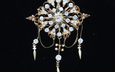 Vintage 18K Gold Diamond Pin